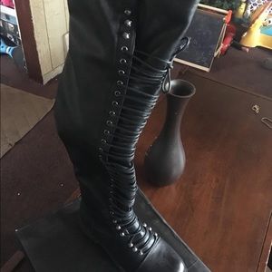 Black knee high lace up bolt with side zipper